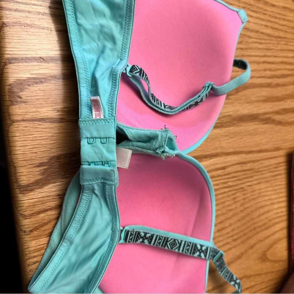 Victoria’s Secret PINK Wear Everywhere Push Up Pigeonnant Bra 34C - Picture 4 of 5